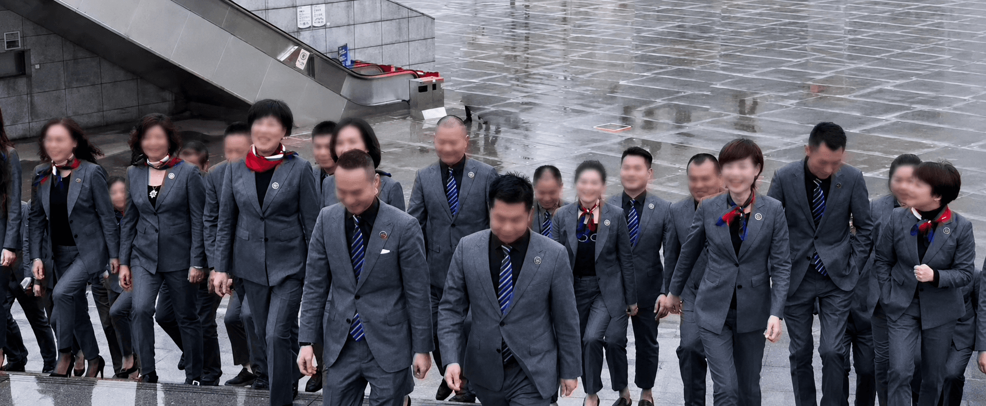 山东IT团队统一商务职业着装户外形象